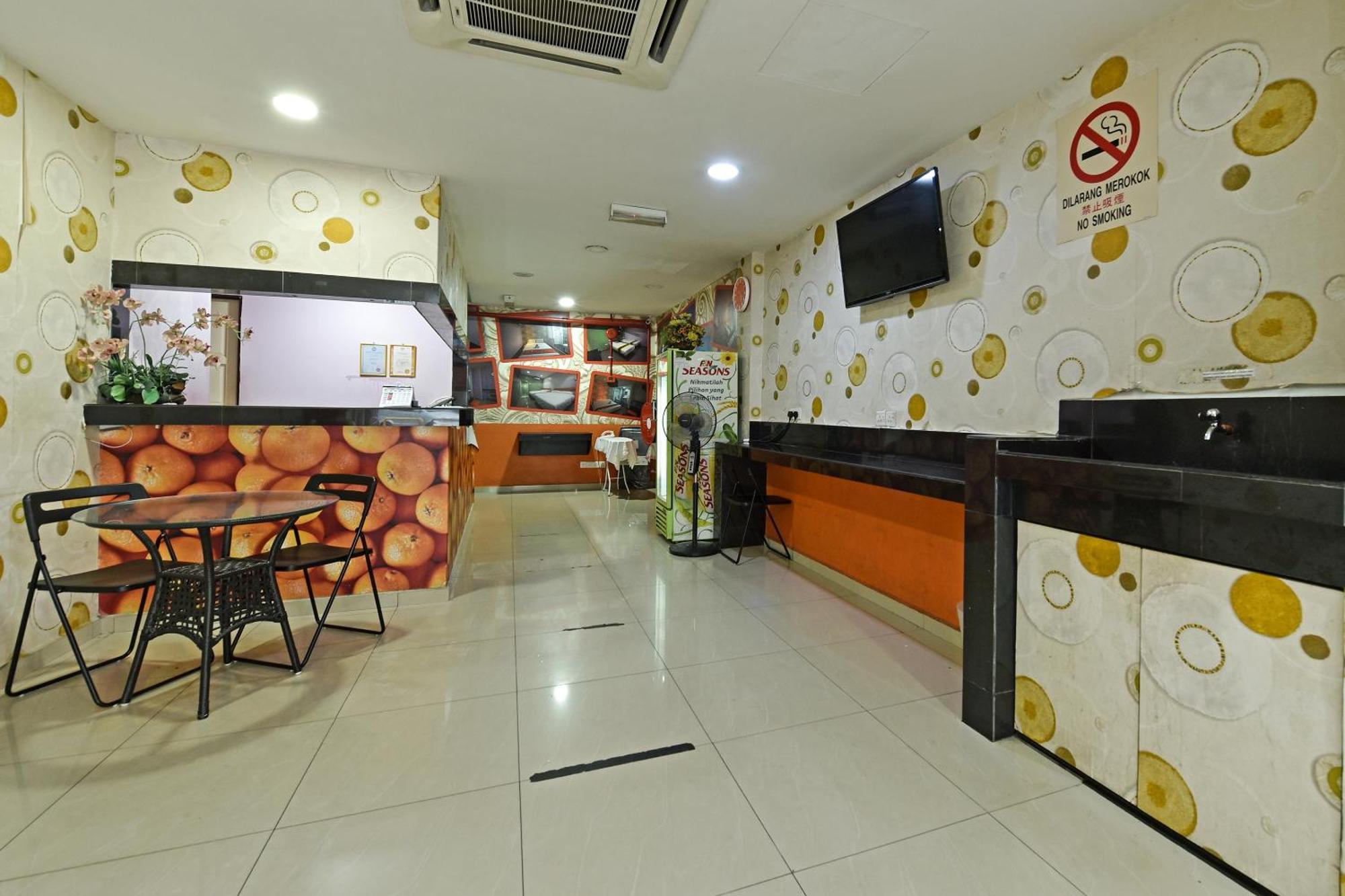 Super Oyo 992 Orange Hotel Kuala Pilah Exteriér fotografie