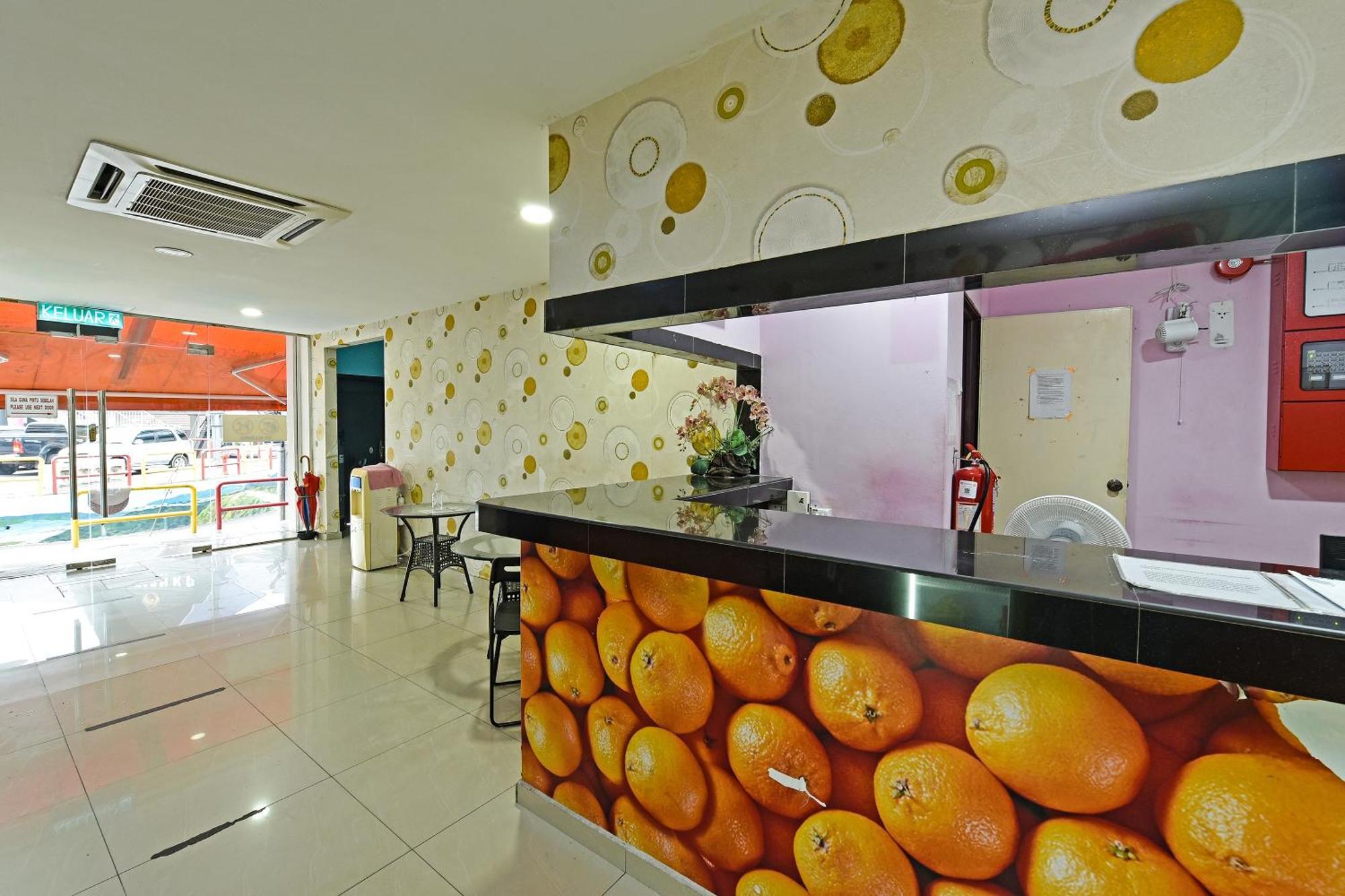 Super Oyo 992 Orange Hotel Kuala Pilah Exteriér fotografie